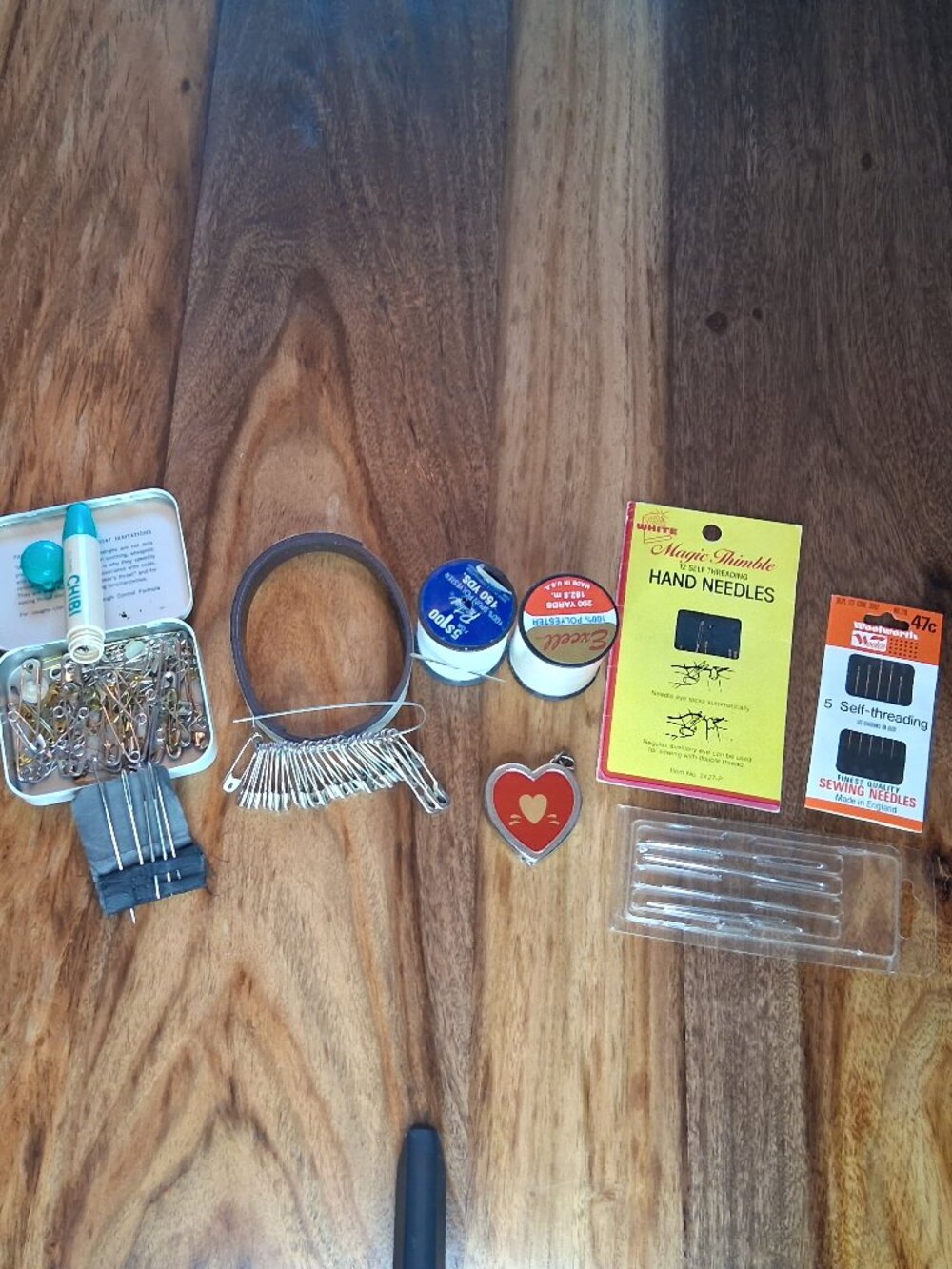 Vt'g Sewing Supplies Lot Sucrets Tin Self Threading Needles Clover Tape Measurer